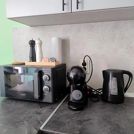 The View - Modern And アパート